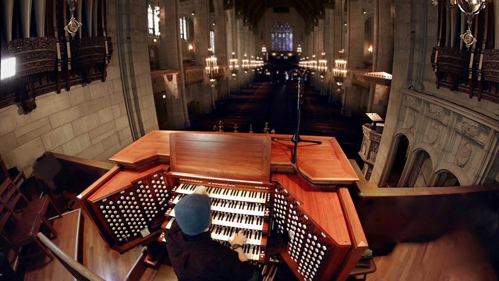 عکسی از ساز Giant Pipe Organ