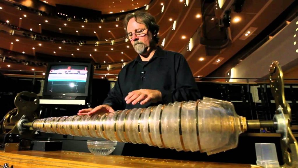عکسی از ساز Glass Harmonica