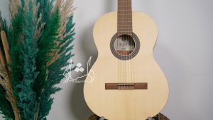 قیمت گیتار الحمبرا Alhambra Laqant